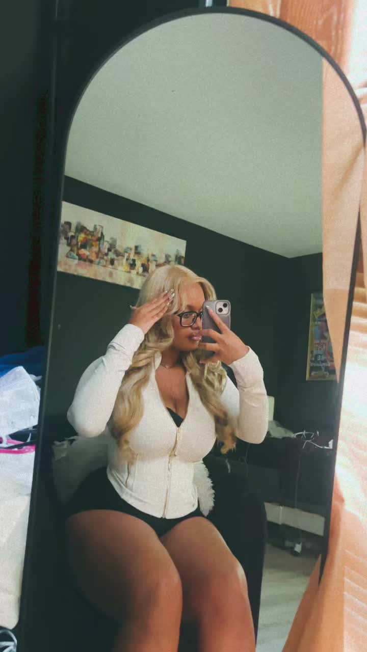 @dessy ᥫ᭡