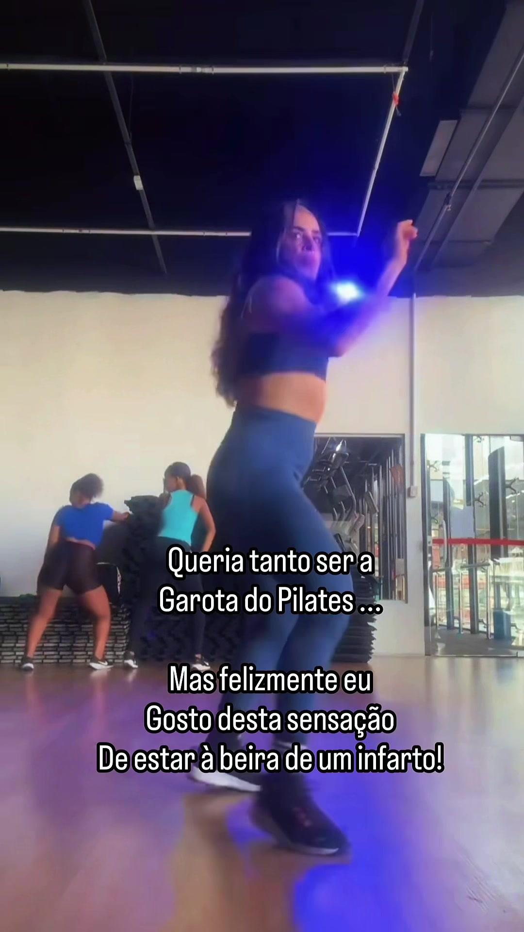 @mayrafabricio