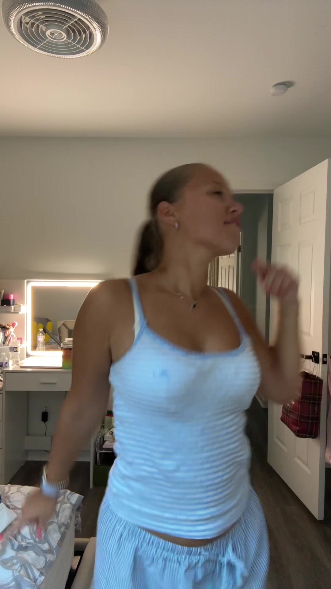 @l_i_l_i_a_n_a_t_