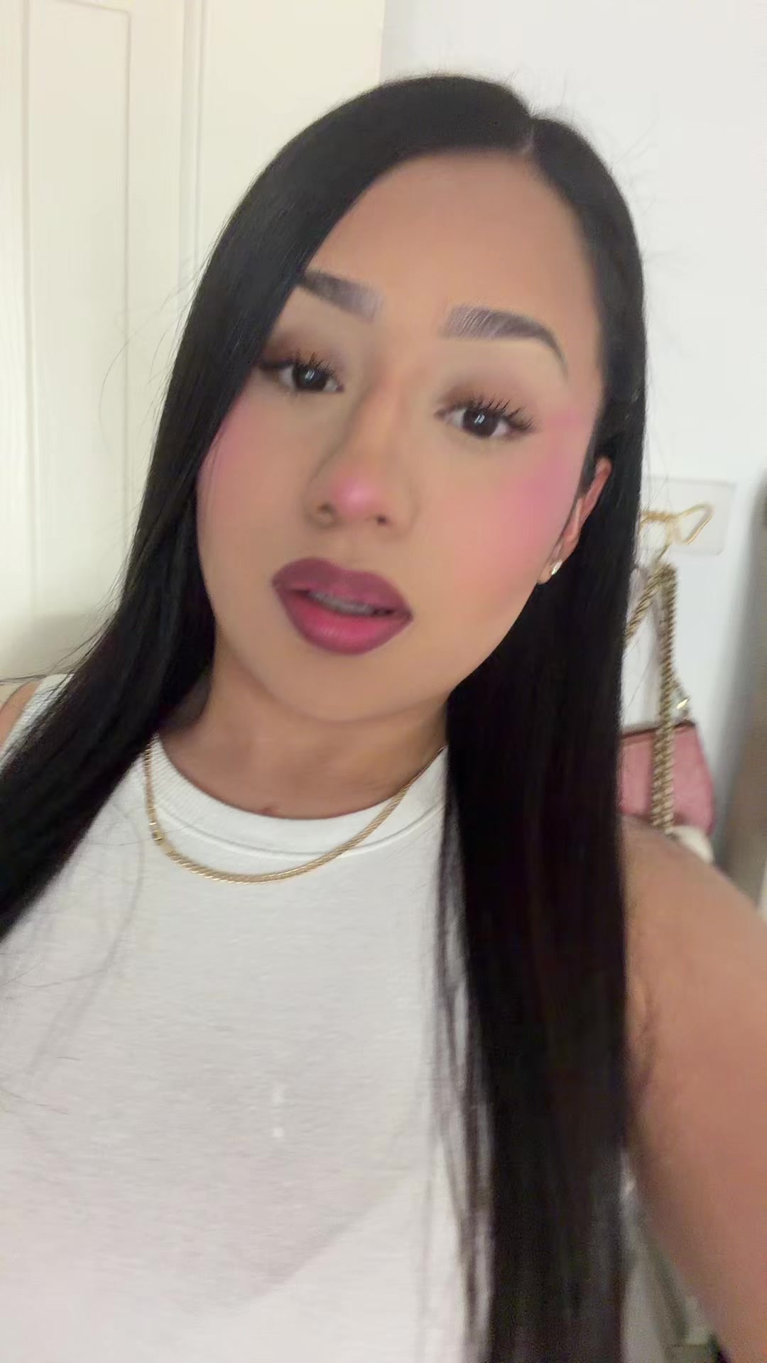 @bella