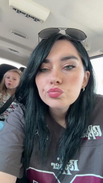 @Kelsiemarie99
