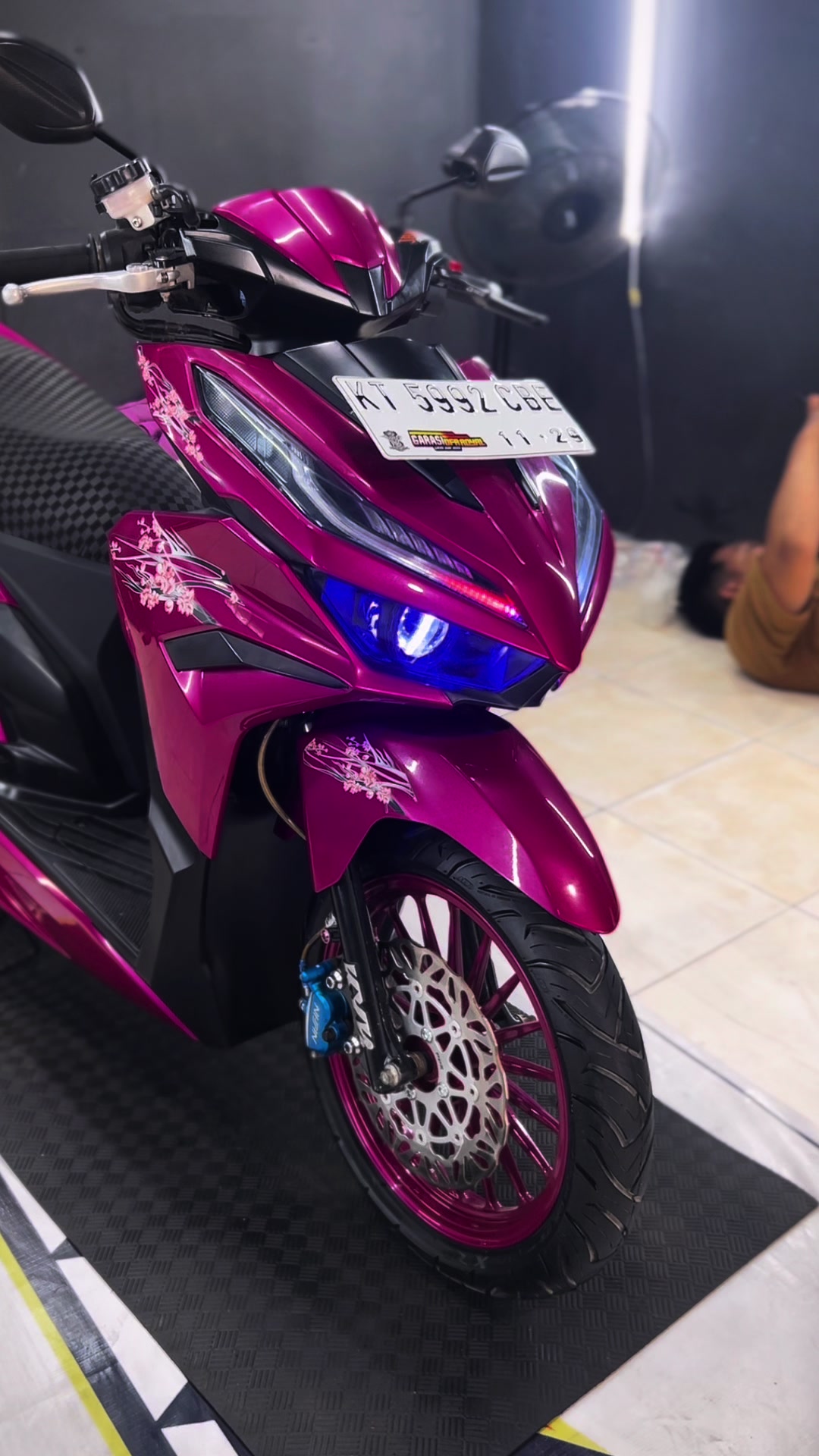 @Garasi Ofaroyalmotor