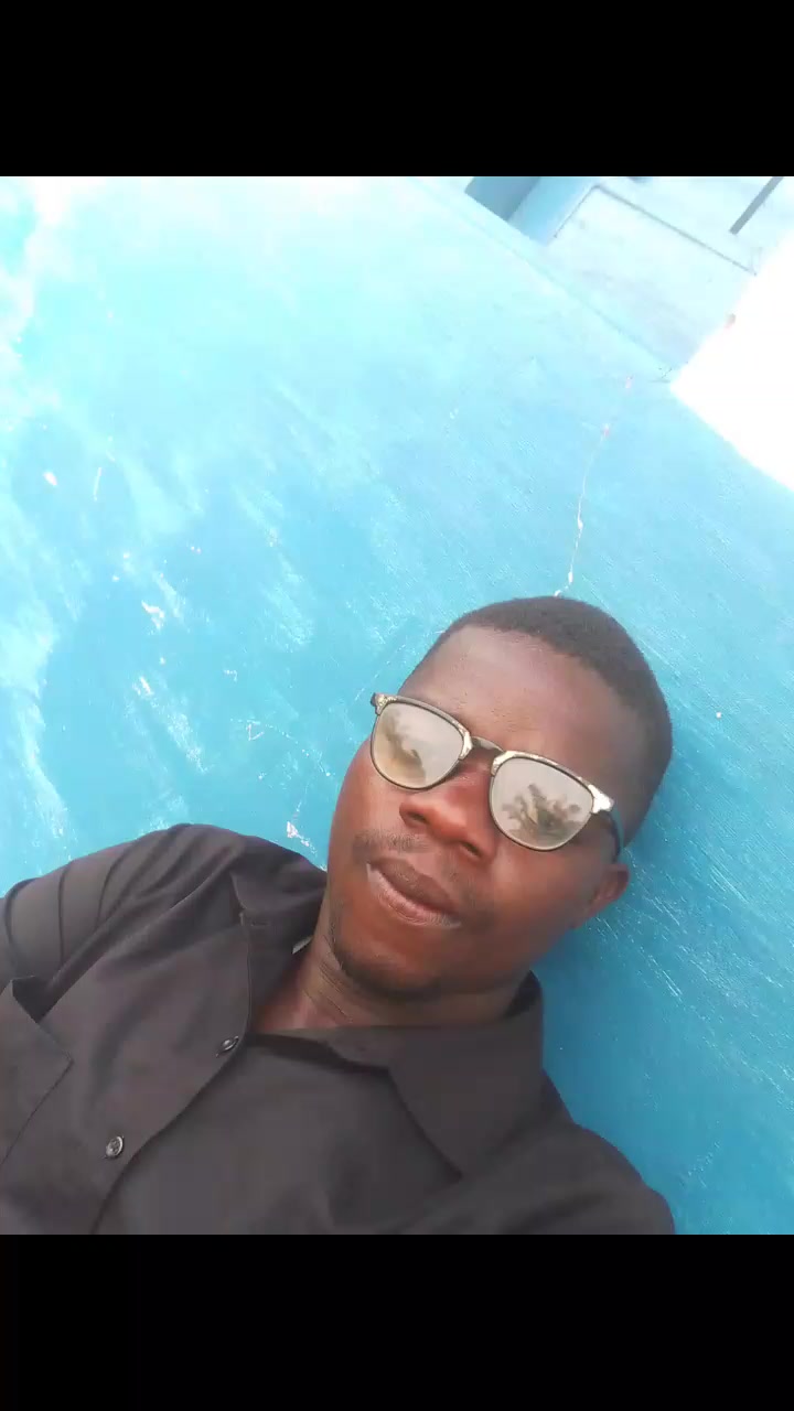 @Evariste Muambayi