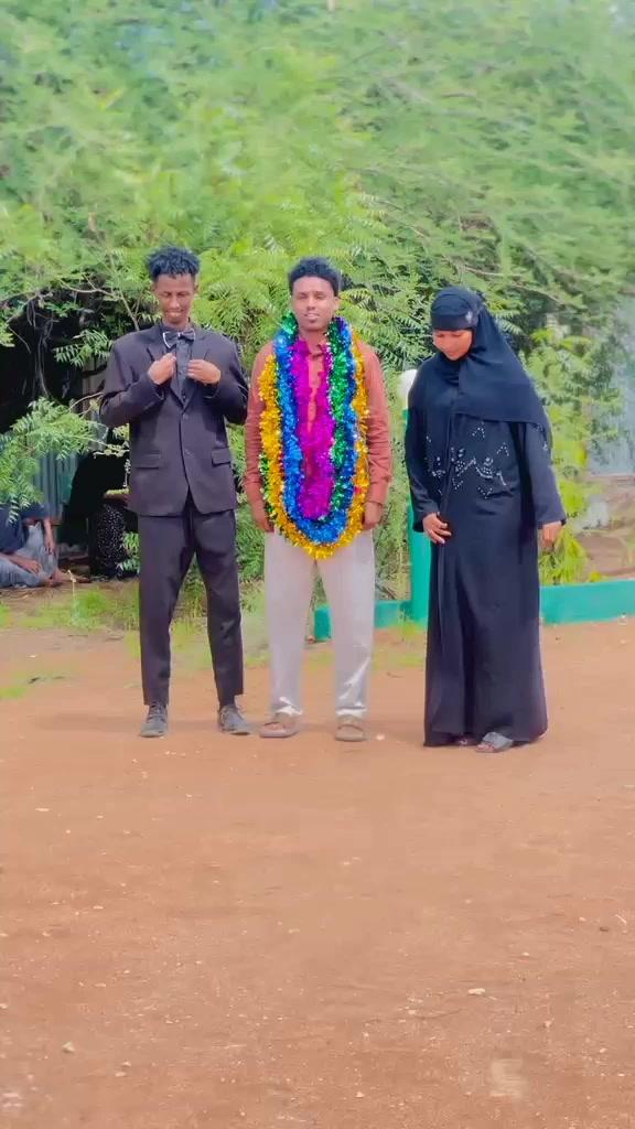 @Madax weynaha qoxotiga🙏