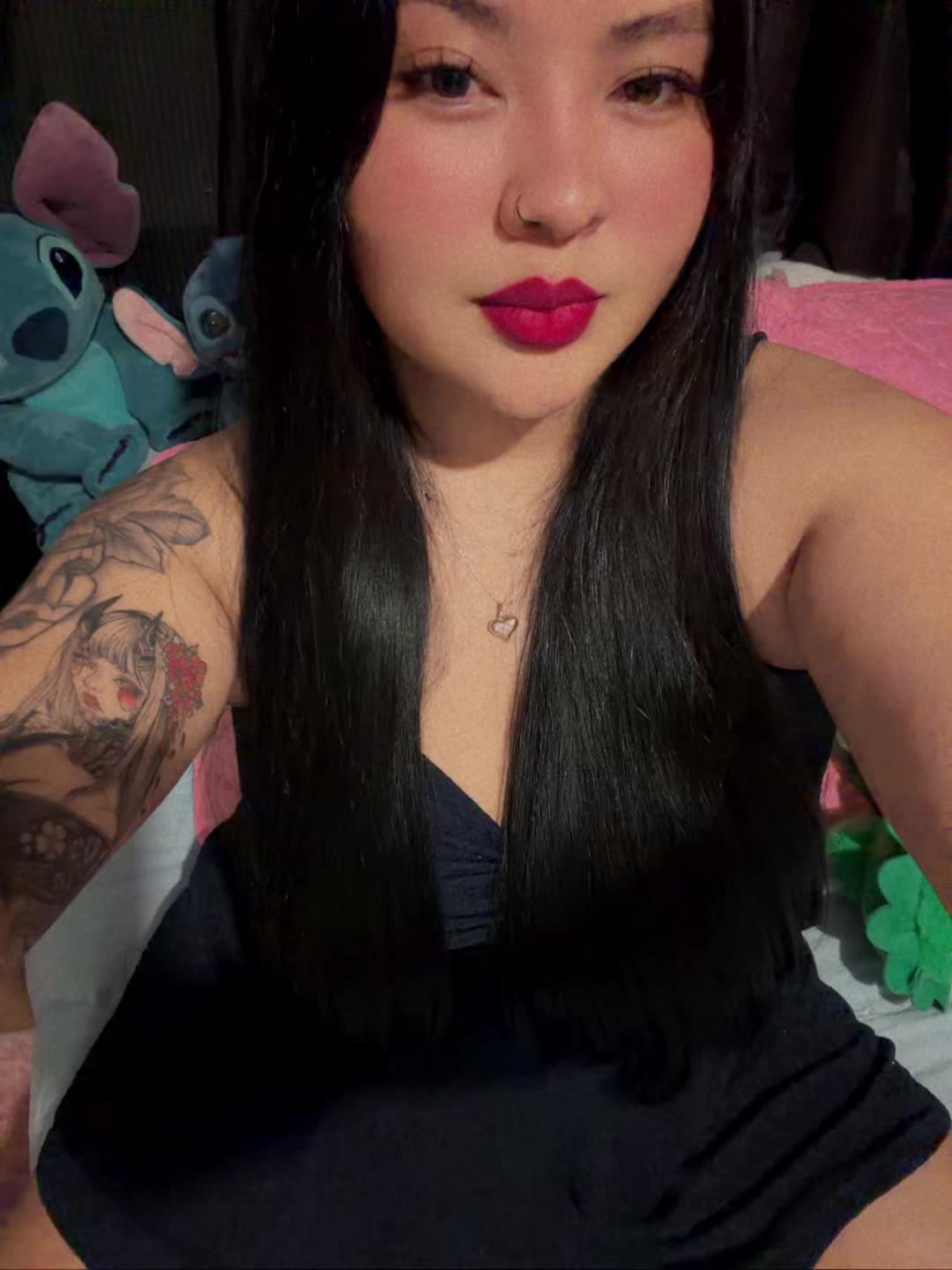 @DANIELA ♡🦇