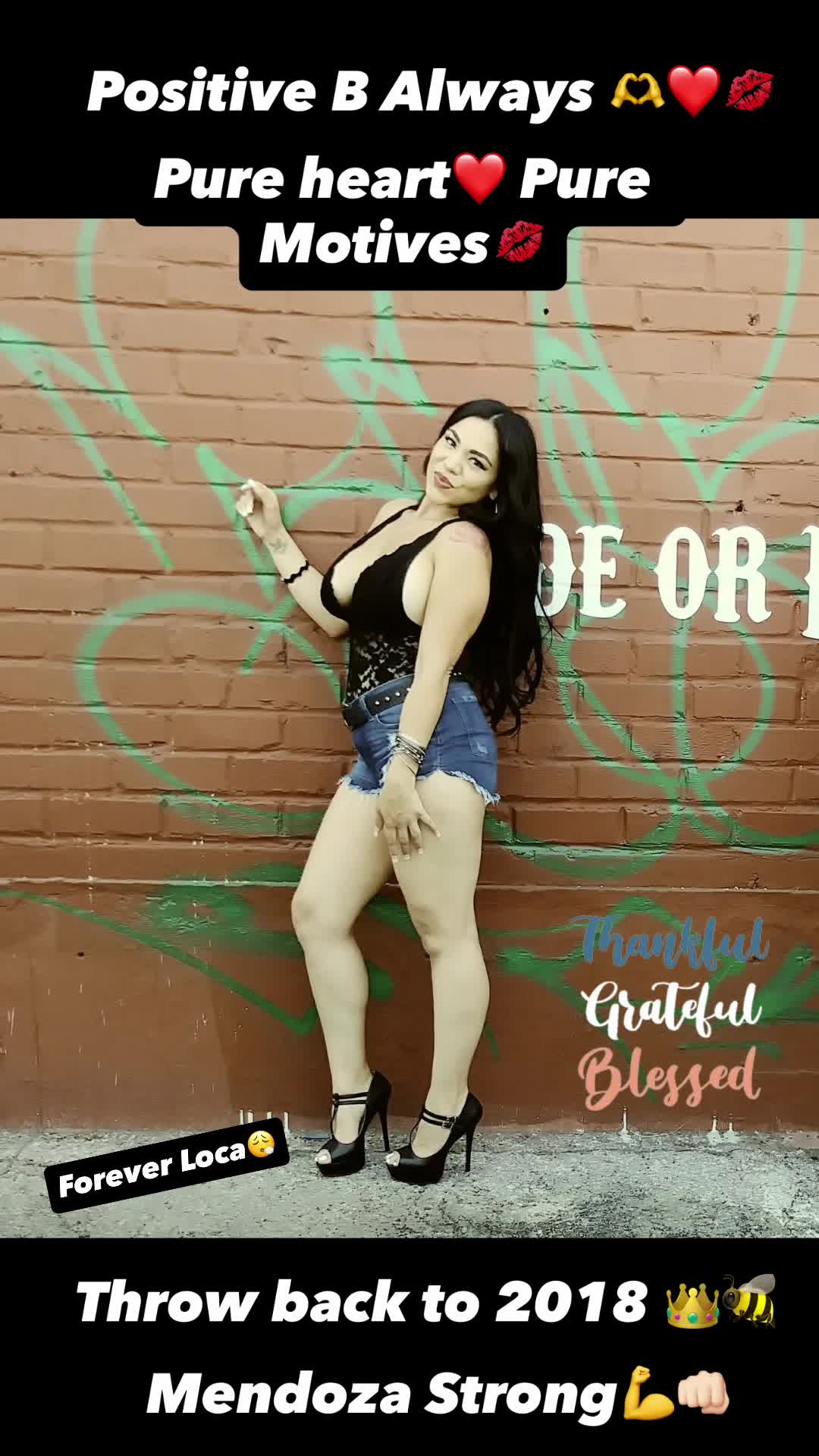 @Bella_B_
