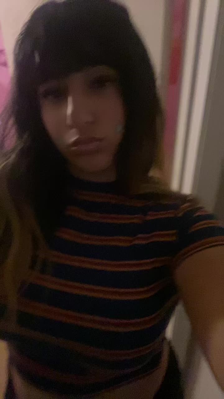 @sarahnextdoorgirl:)