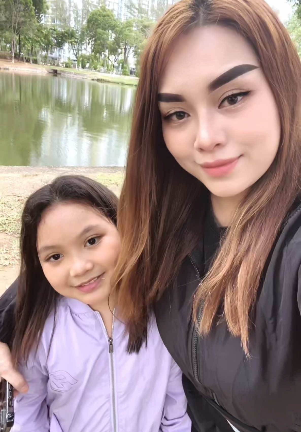 @MiRa RiNDiYaNi