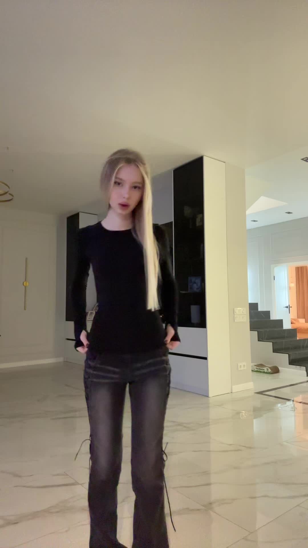 @дашуляя