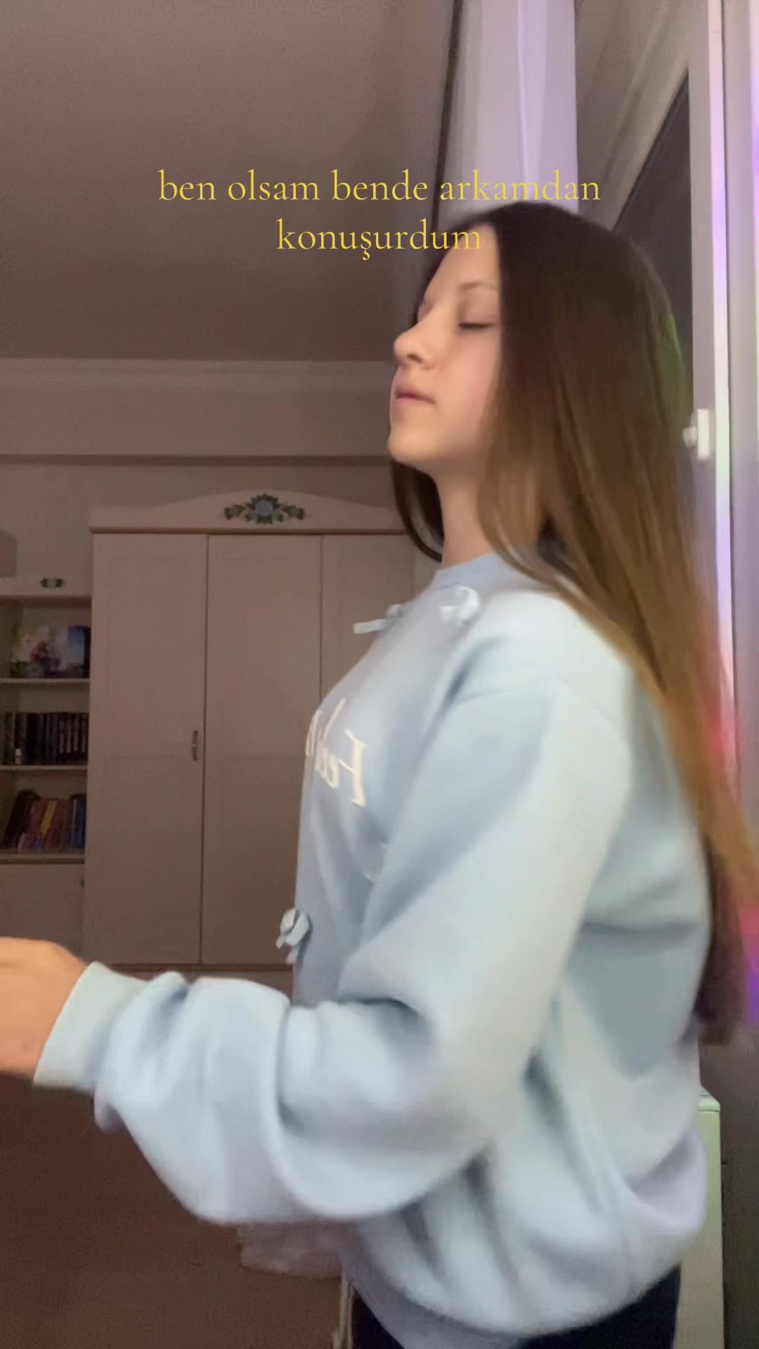 @𝑚𝑒𝑙𝑖𝑠𝑎𝑎
