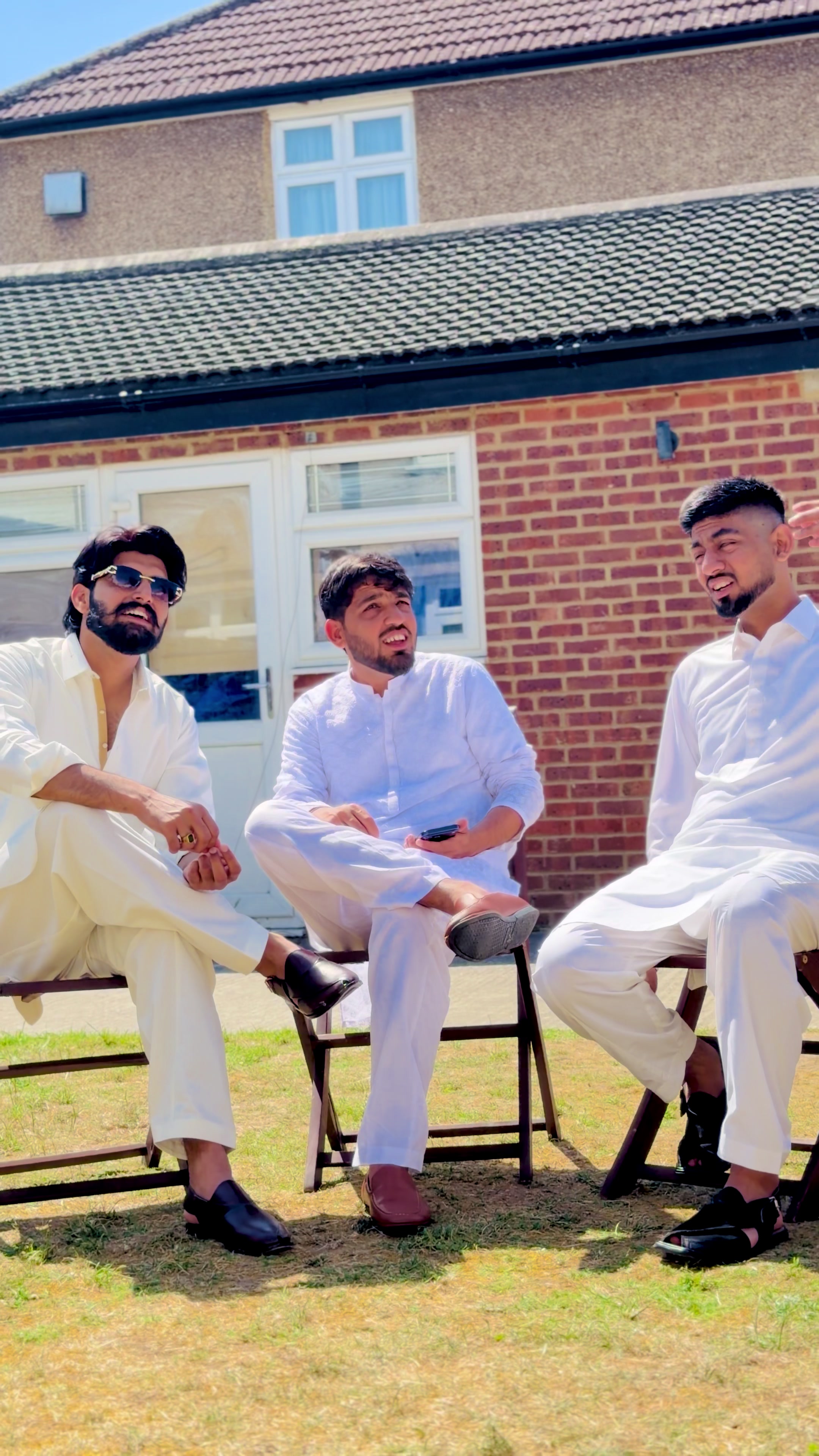 @Hamza Gujjar🇬🇧🇵🇰