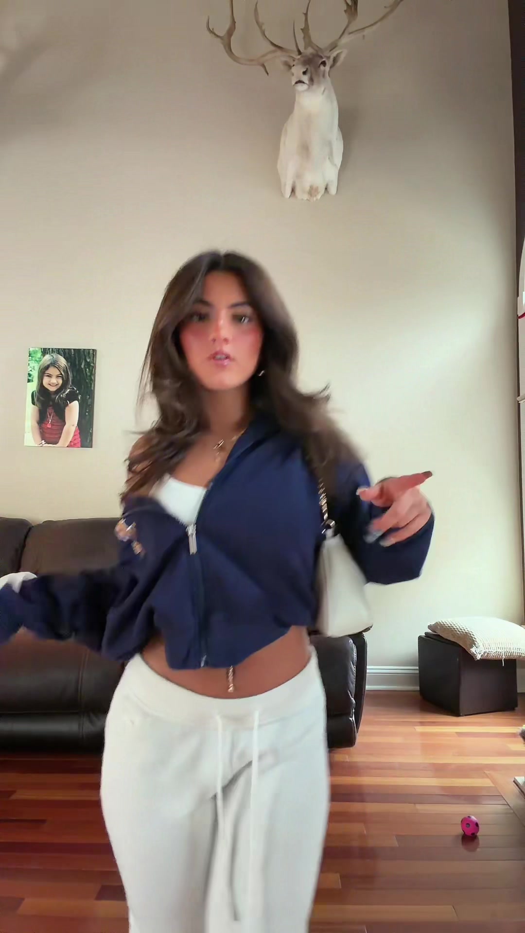 @bellagaspy