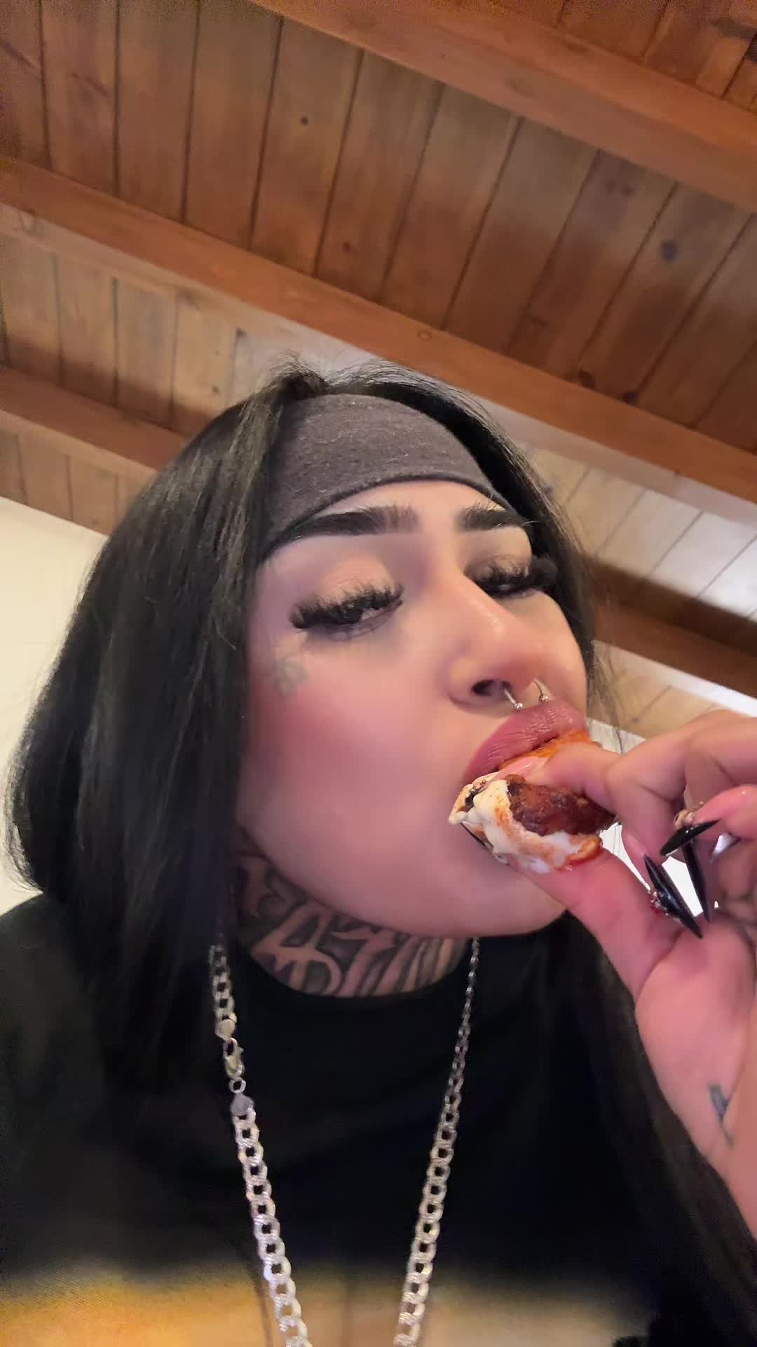@chicanarosas13
