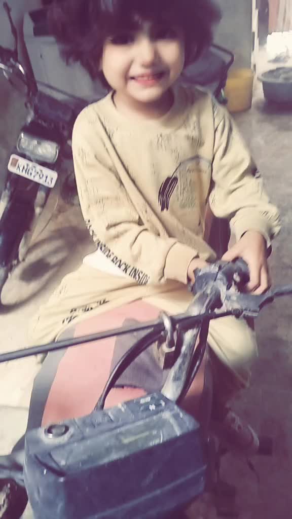 @𝐌𝐫𝐬,𝐀𝐡𝐬𝐚𝐍🥰