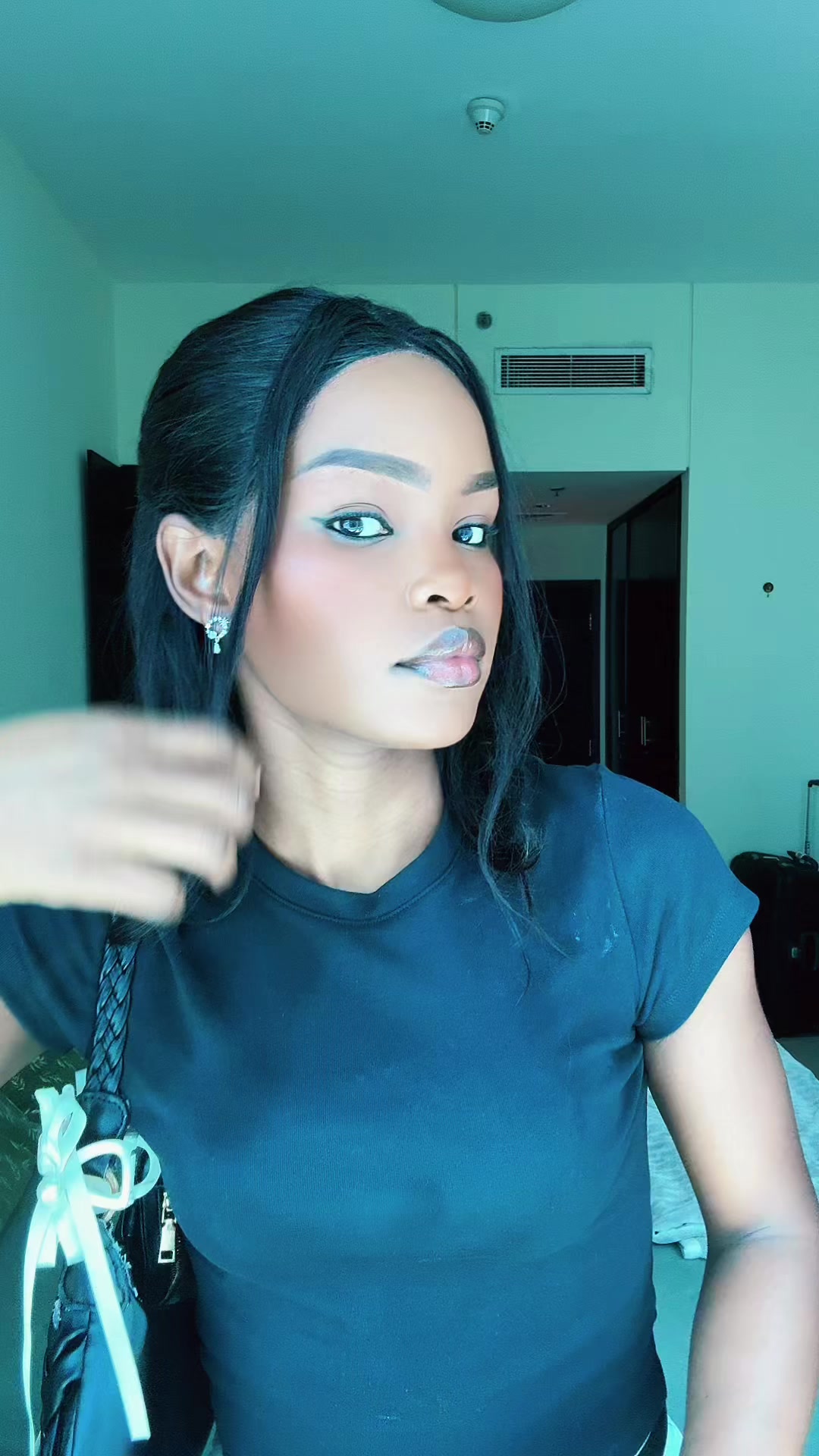 @Akinyi Fly✈️