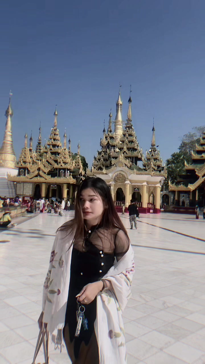 @Su Myat { ဘိုကလေးသူ😘😘😘 }