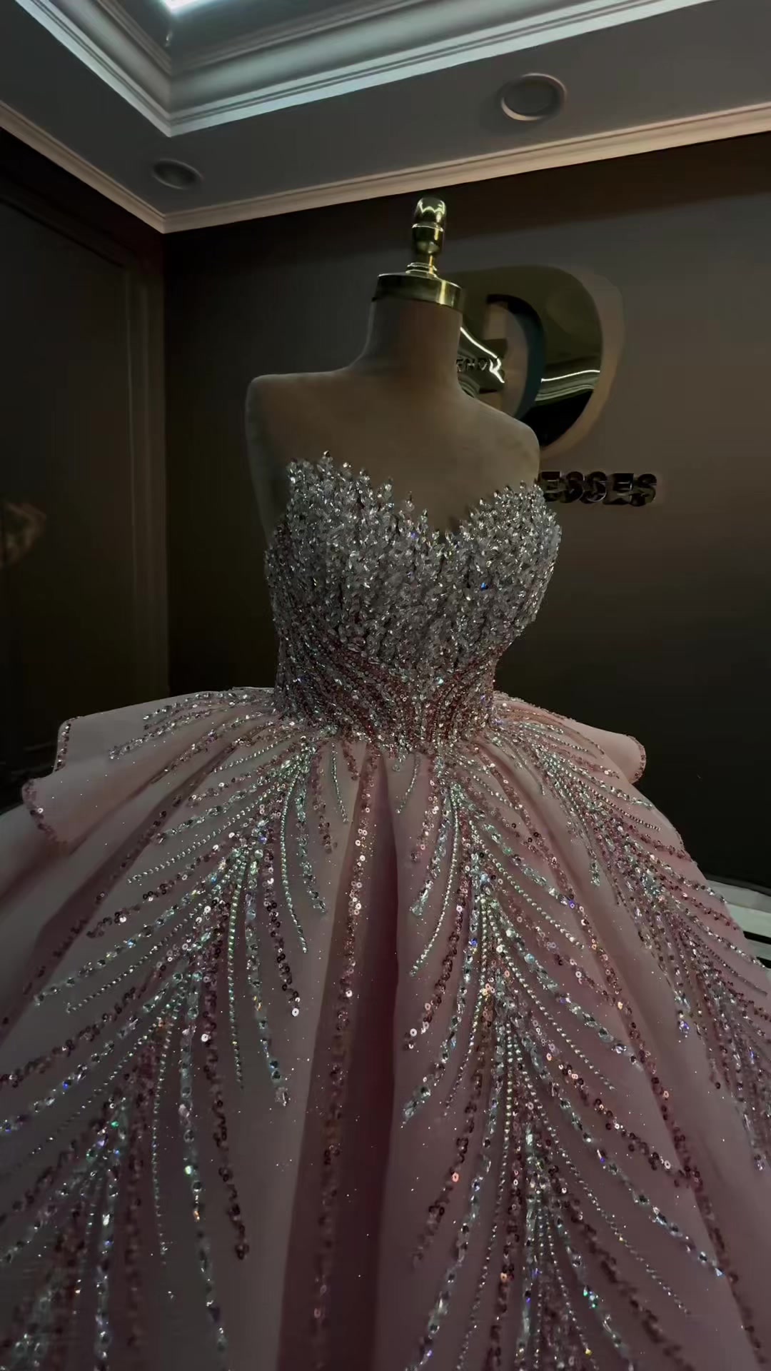 @TRENDY DRESSES