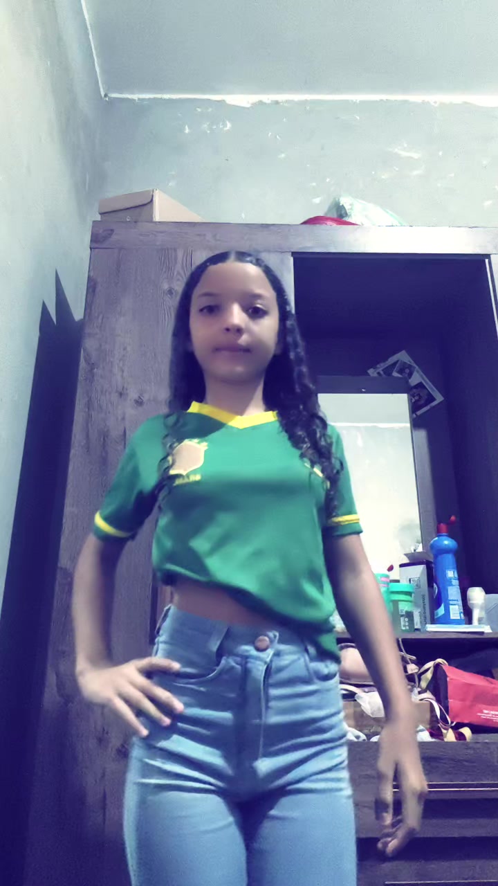 @Mariahozana_
