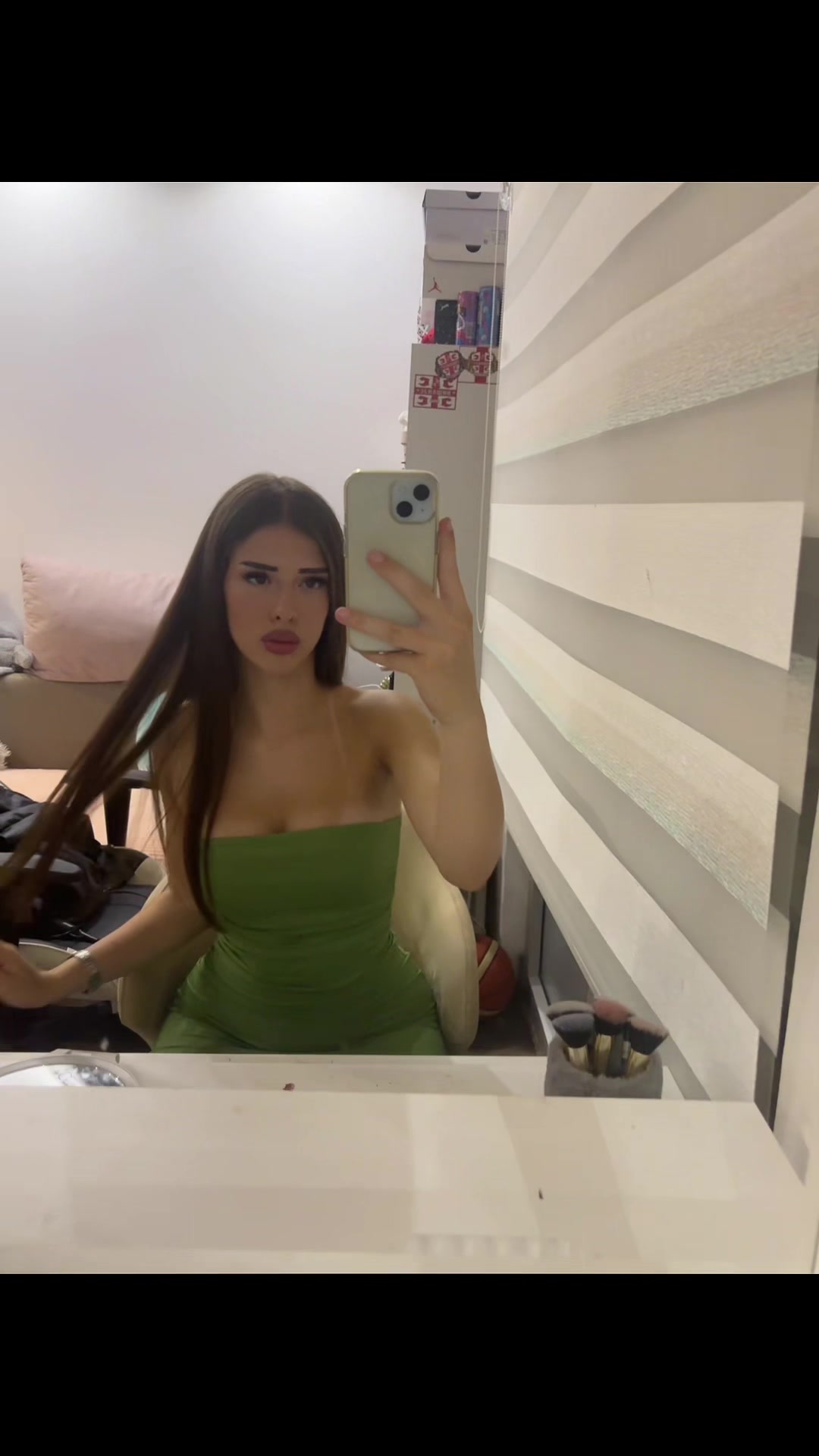 @𝐢𝐯𝐨𝐧𝐢𝐜𝐚