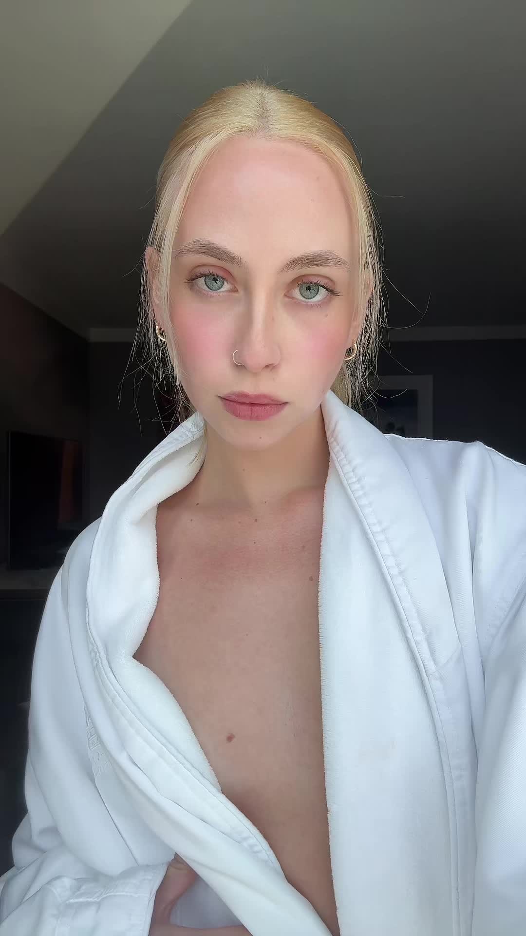 @Ella