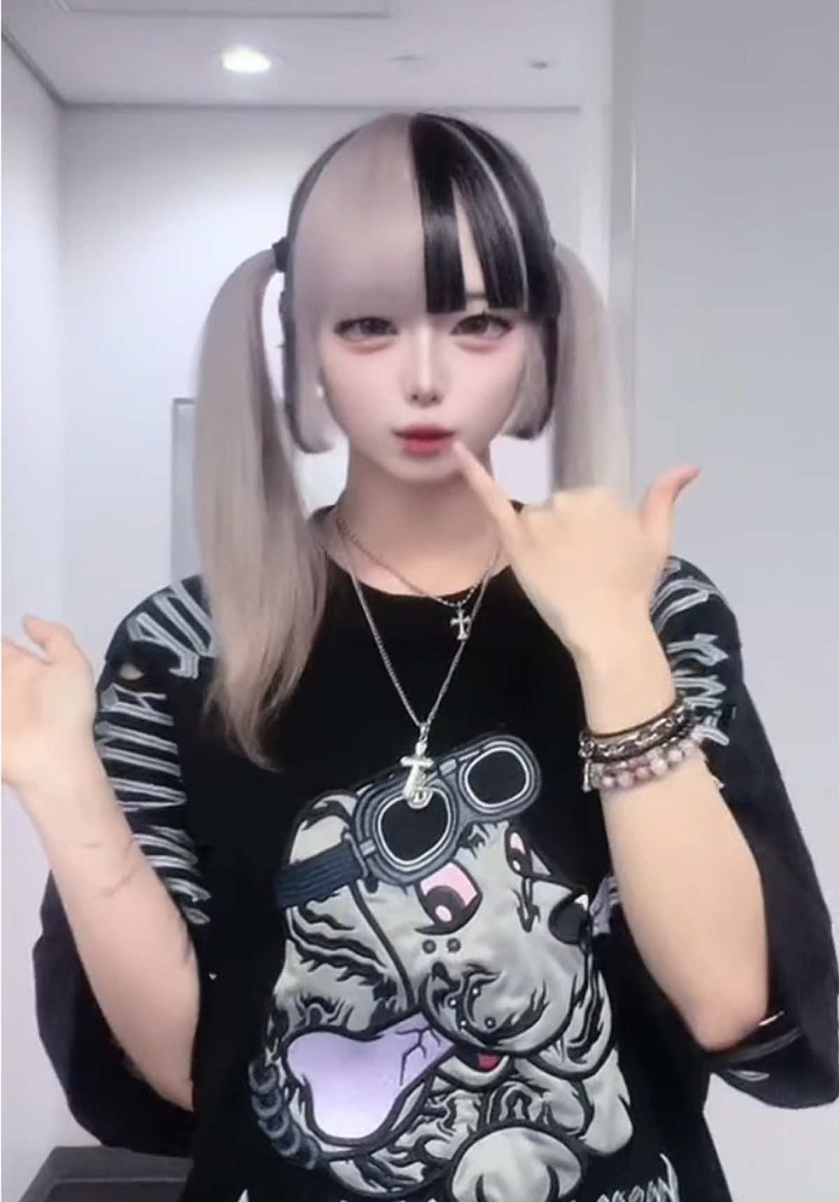 @あうる
