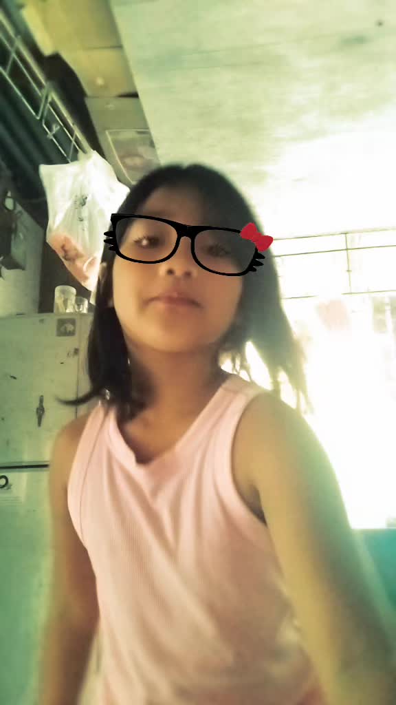 @celineeeee