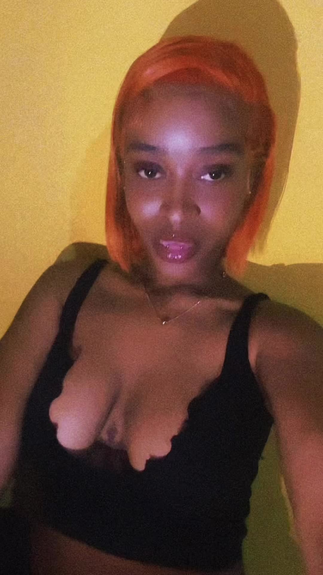 @Bratttt💋