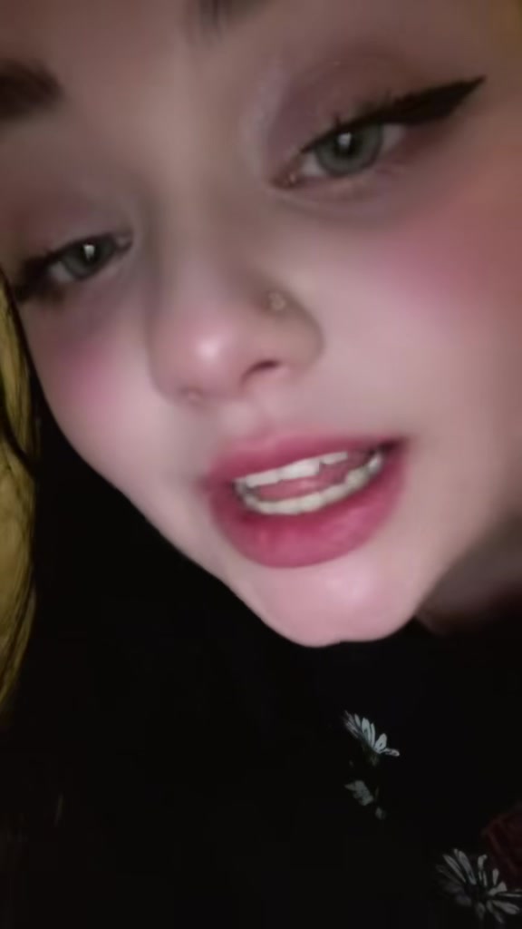 @Annafoxs