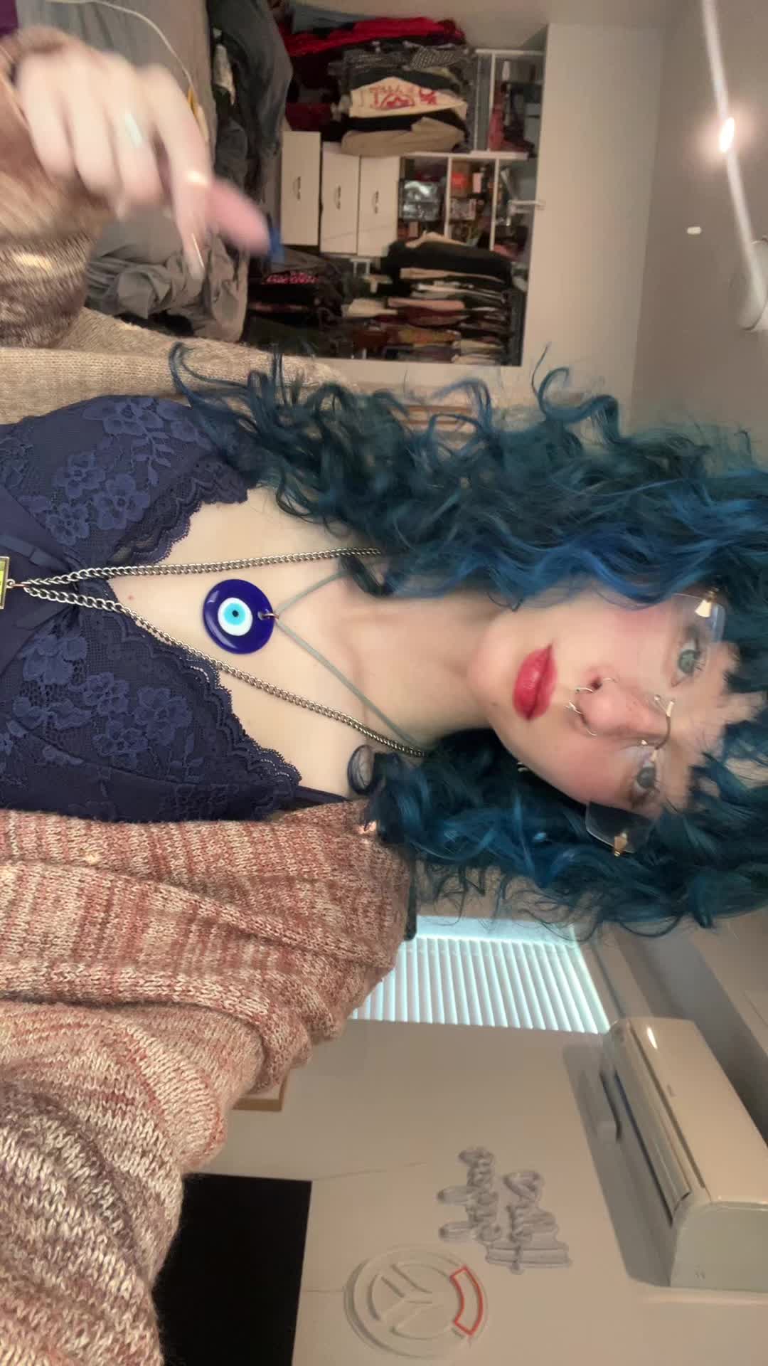 @j