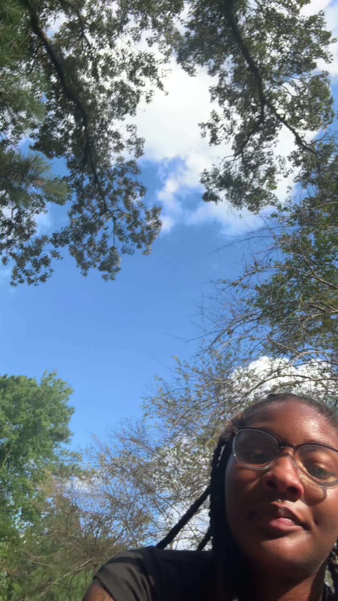 @👻
