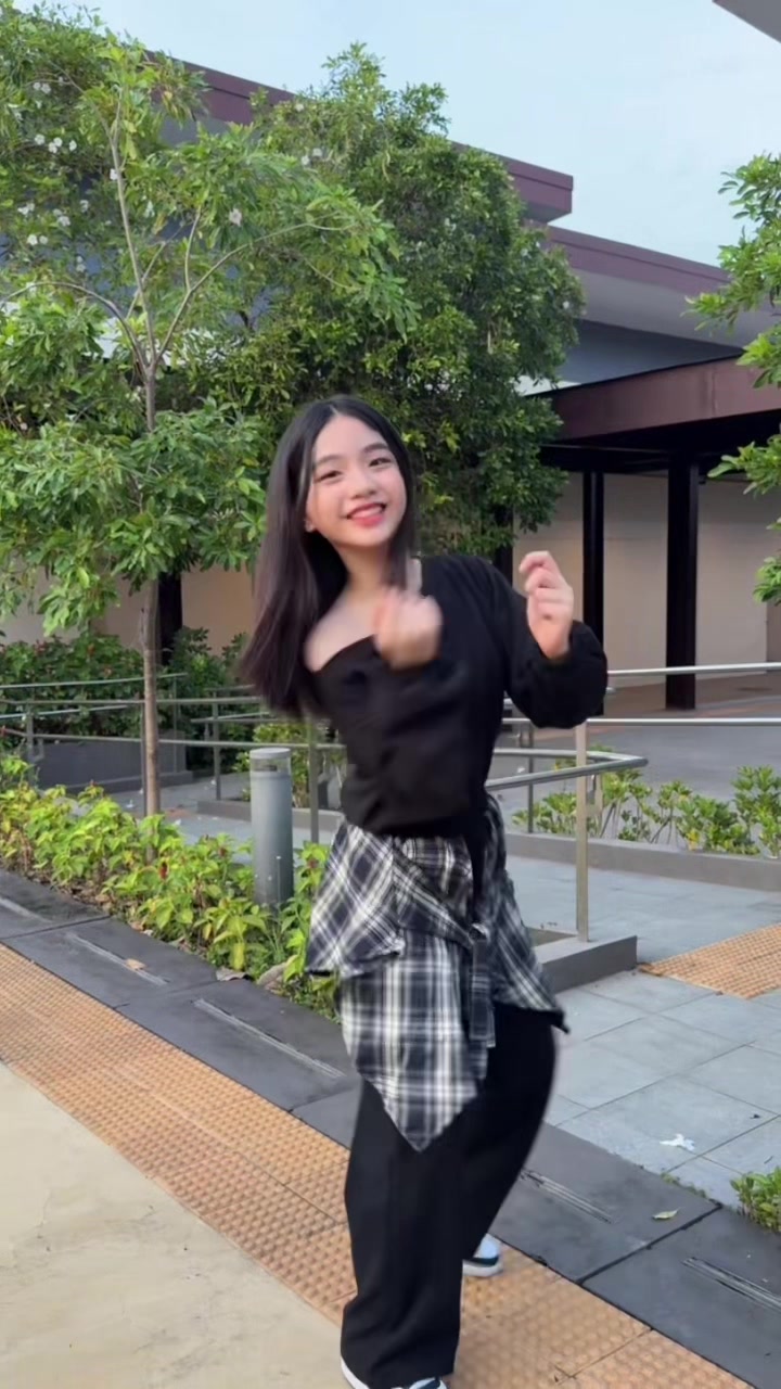 @Sadie Vivienne Sy