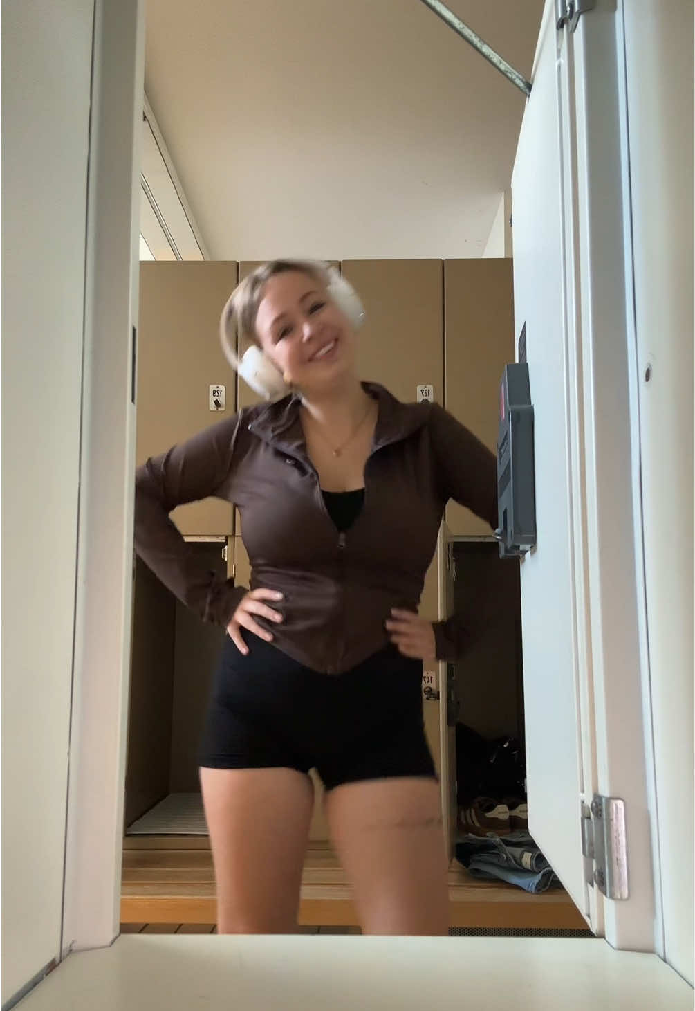 @Sandrina