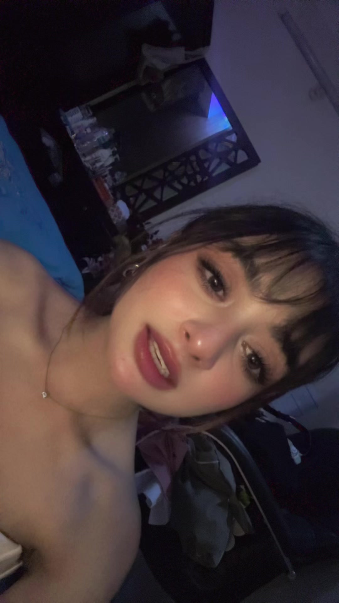 @M O N I K A 🌸