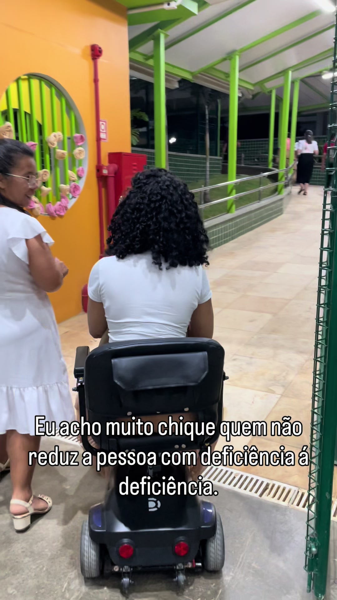 @helenaeataxia