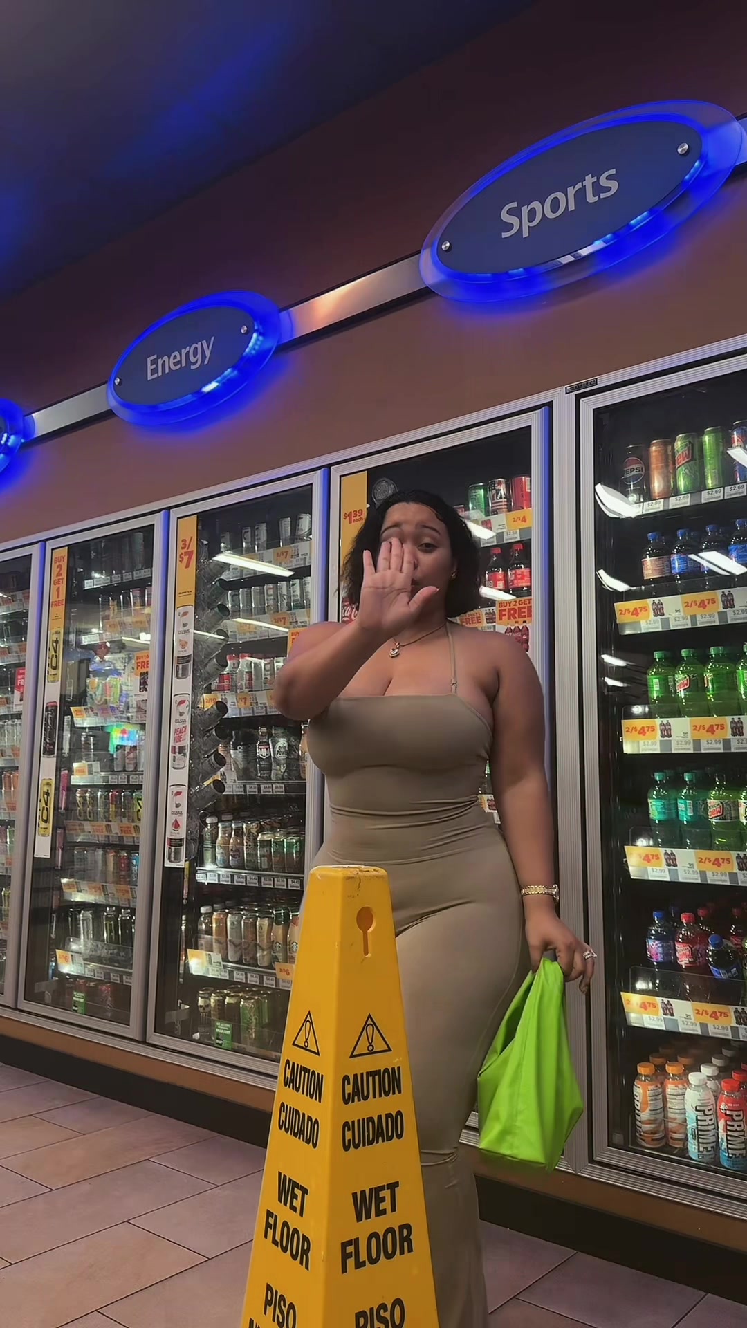 @YourAuntieMoe