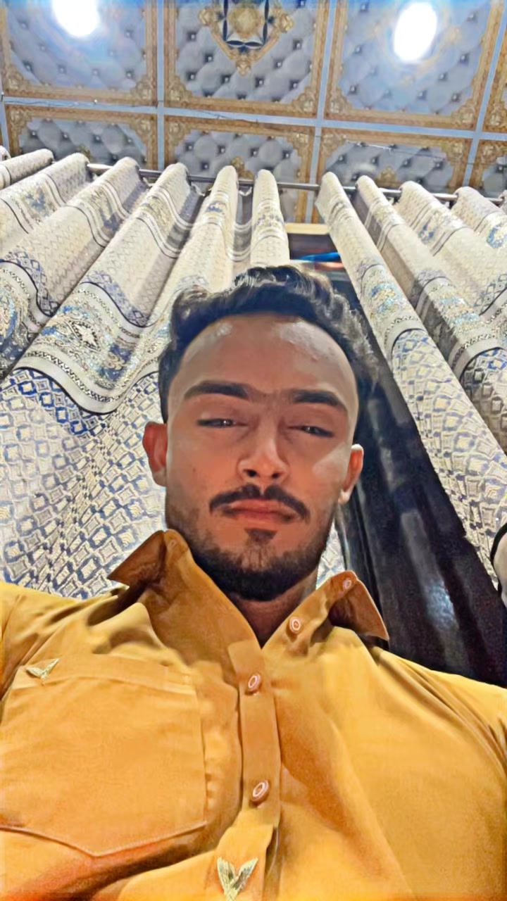 @𓆩🗿AWAIS RAجPUT🪽𓆪