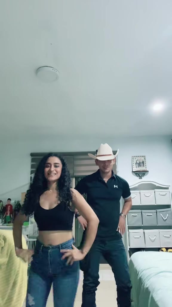 @Iza Perez