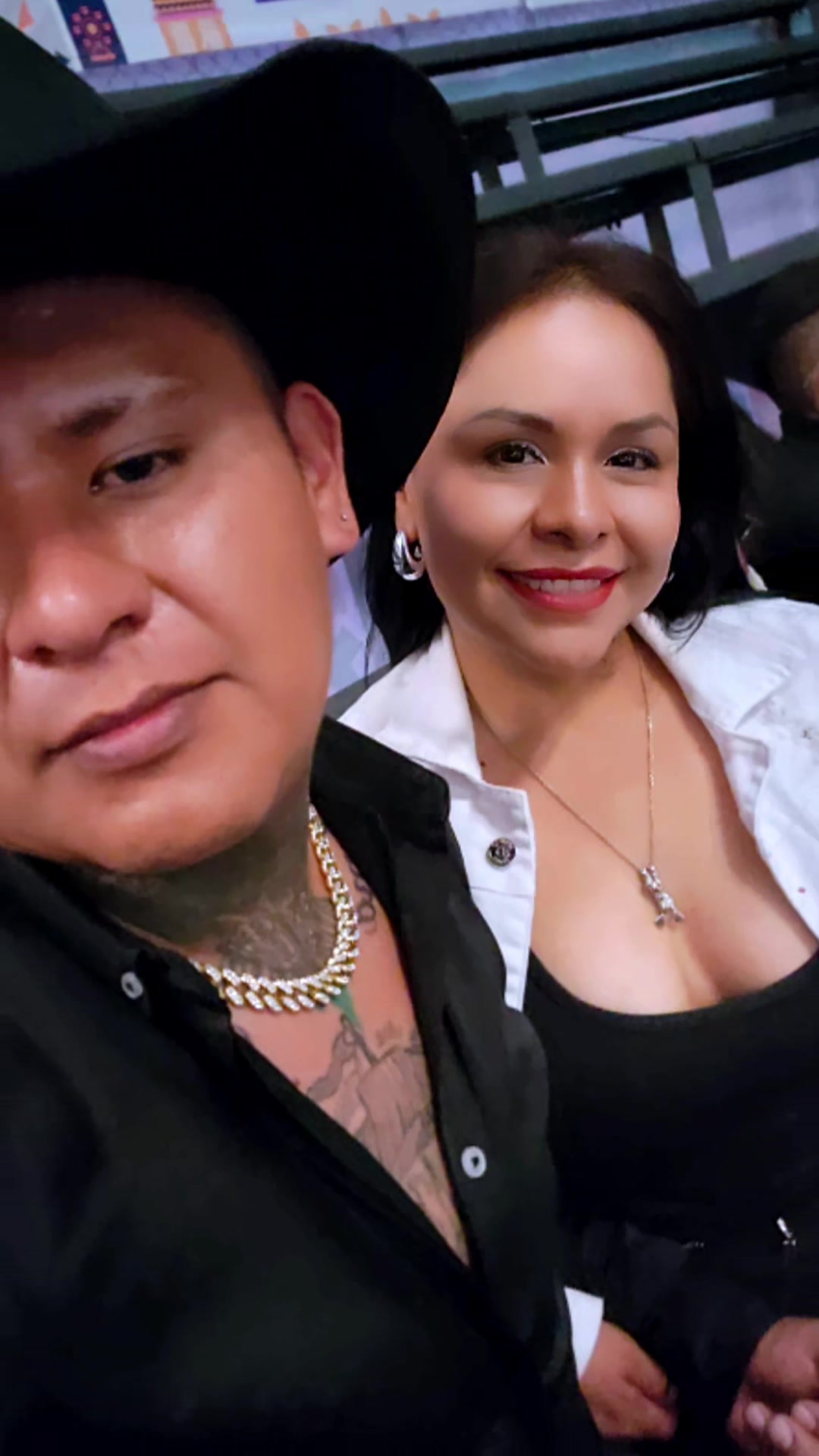 @LUCERO222