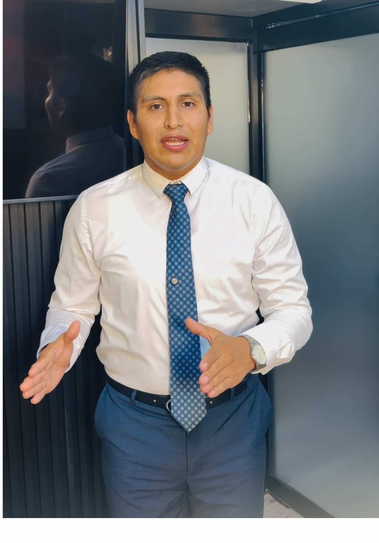 @Luis Paredes Tejada