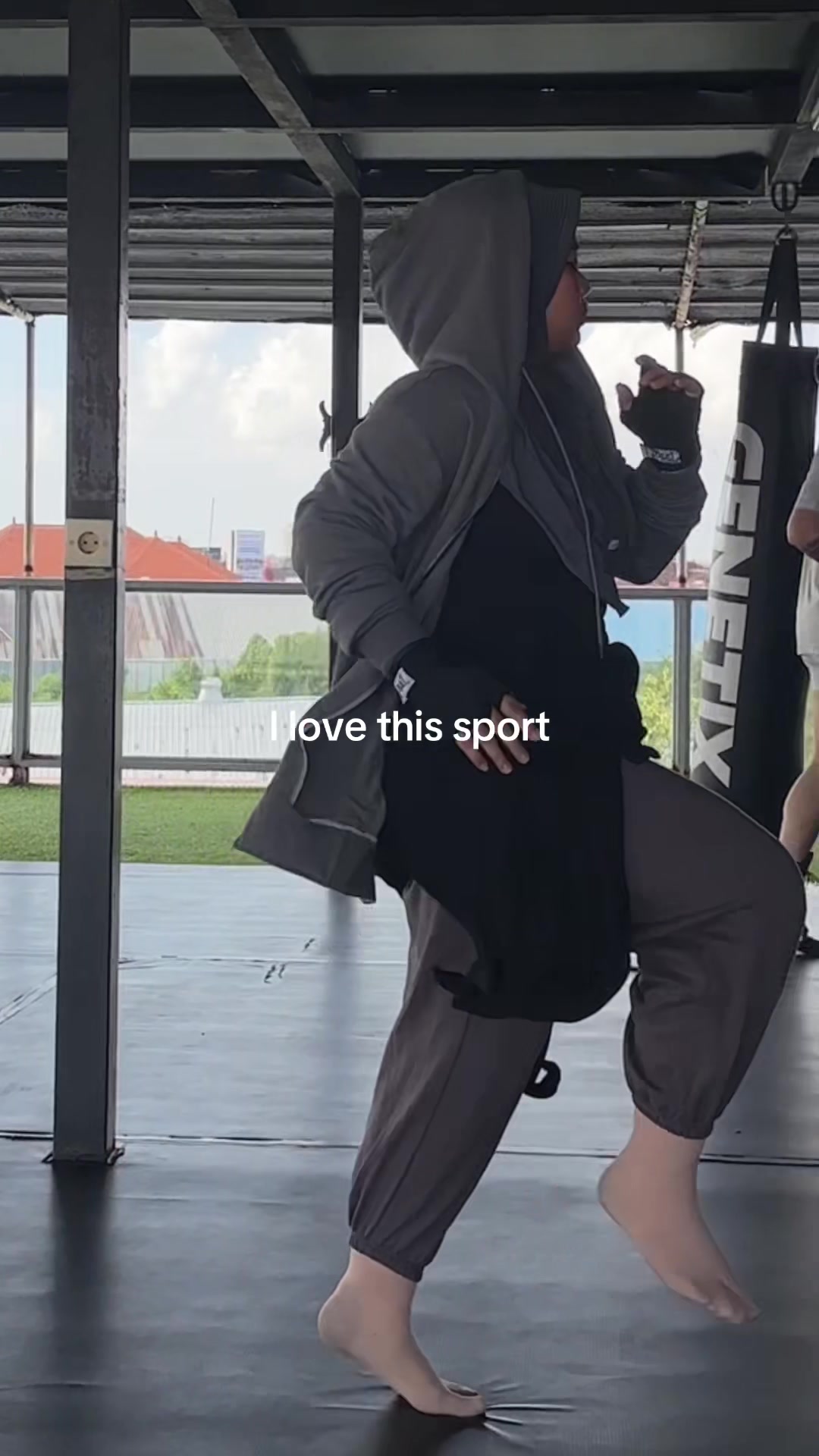 @measllaura