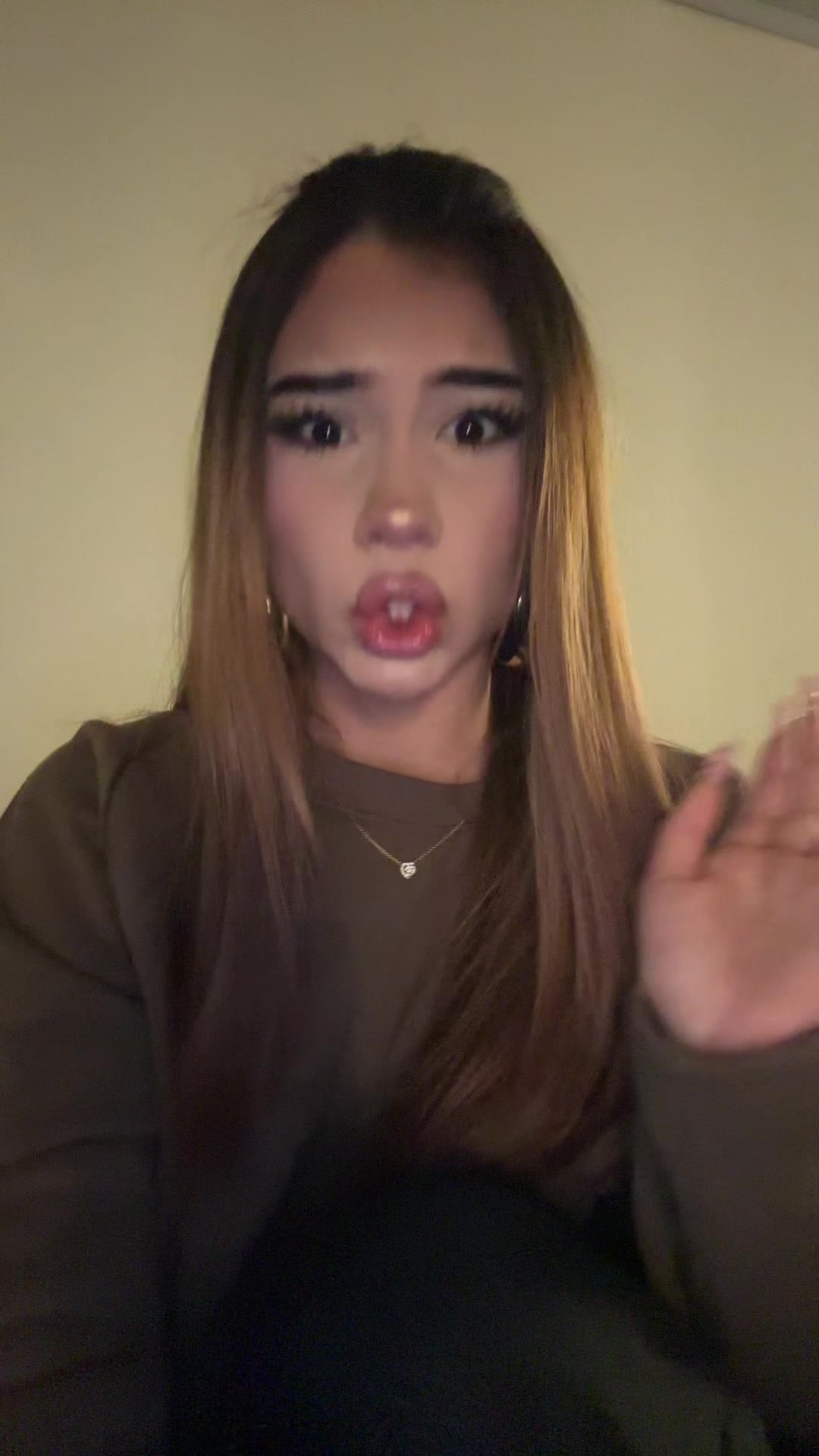 @𝐿𝑎𝑢𝑟𝑎 𝐺𝑎𝑙𝑣𝑎𝑛:)