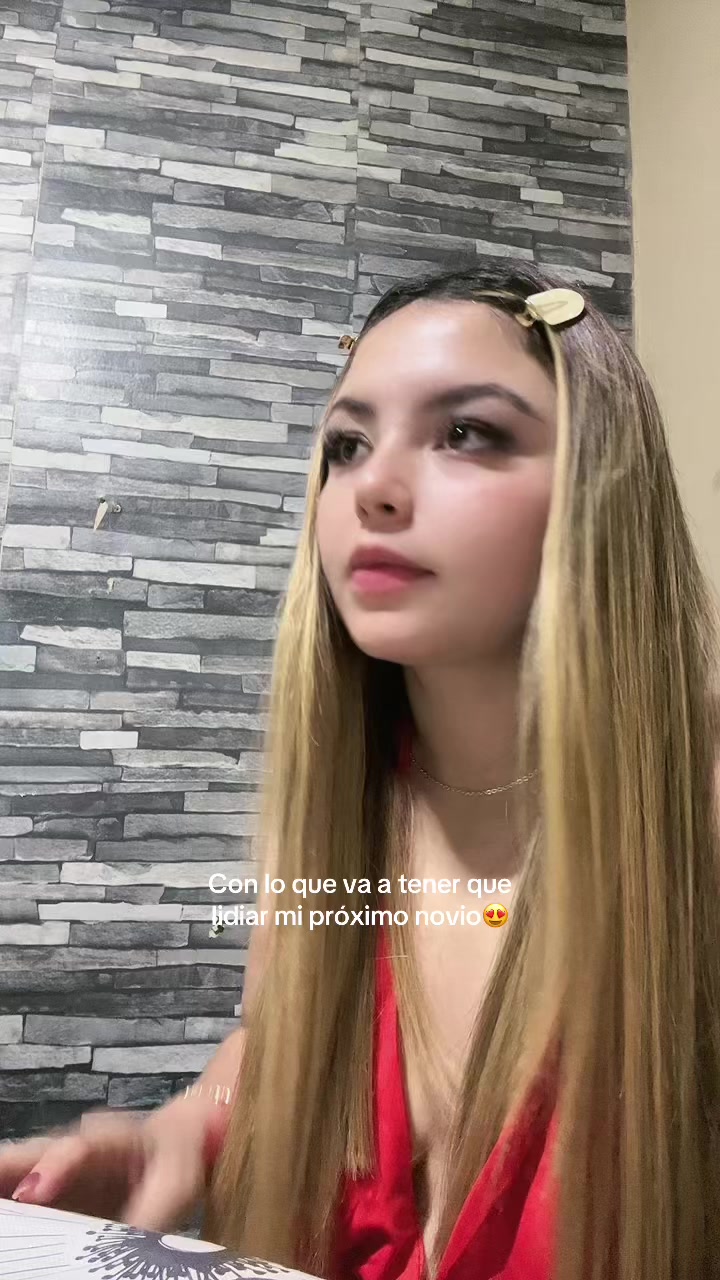 @Tania_