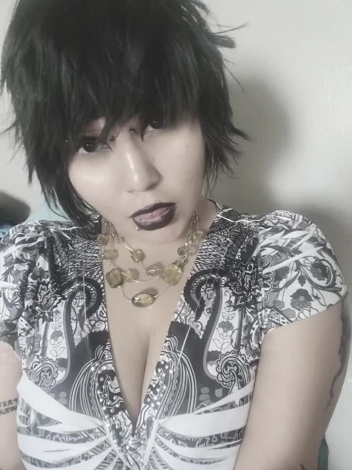 @theskysfallingg