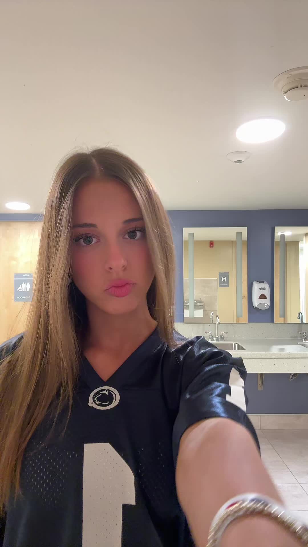 @sofia💖😇