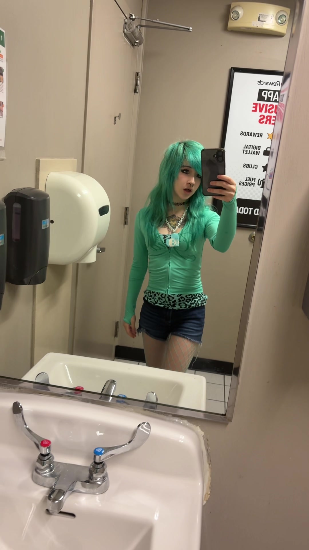 @avarawrblushii