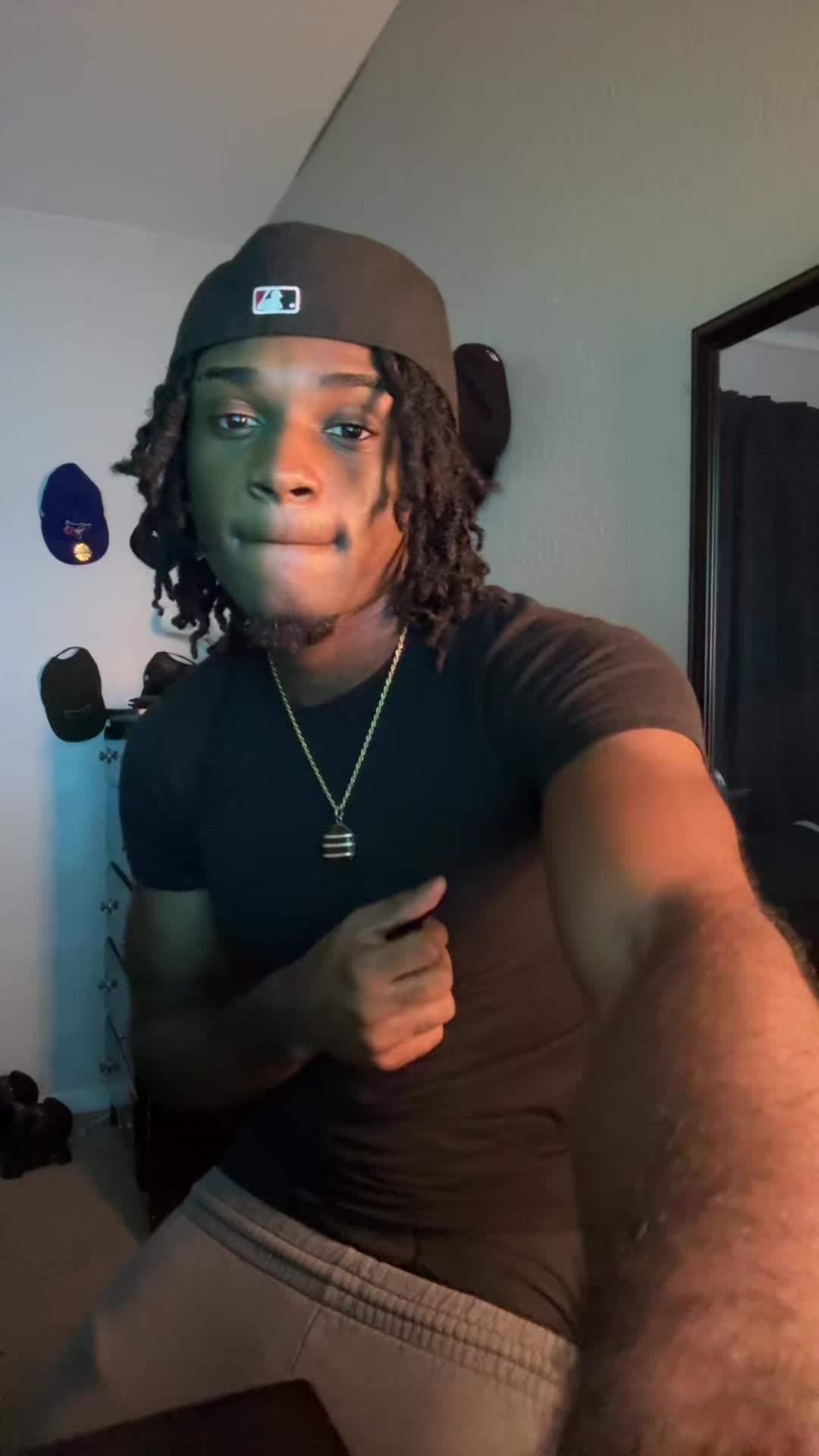 @🕸️