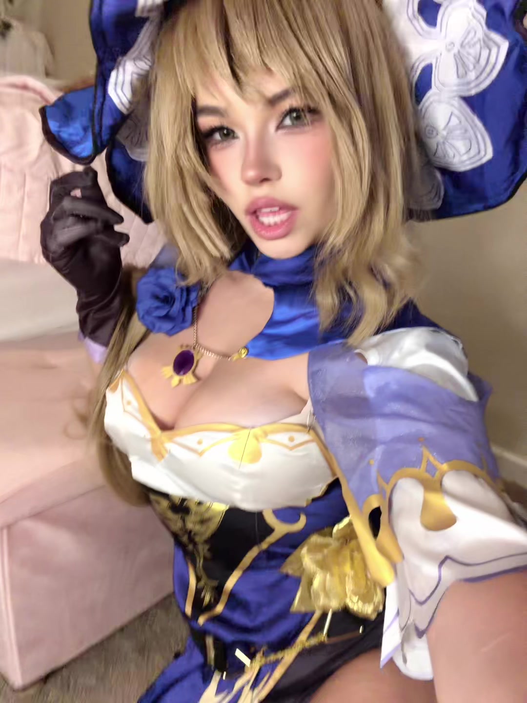 @yoursonly_aurora