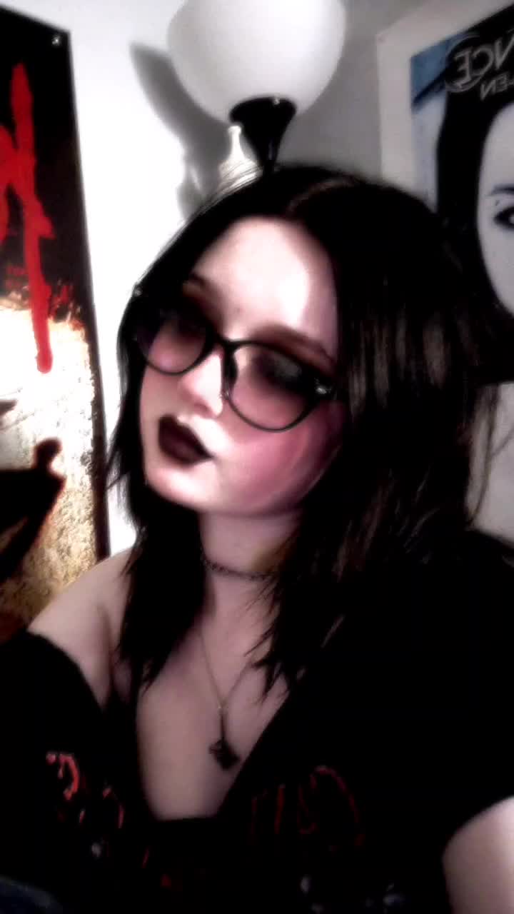 @🦇Julie-Anne🦇