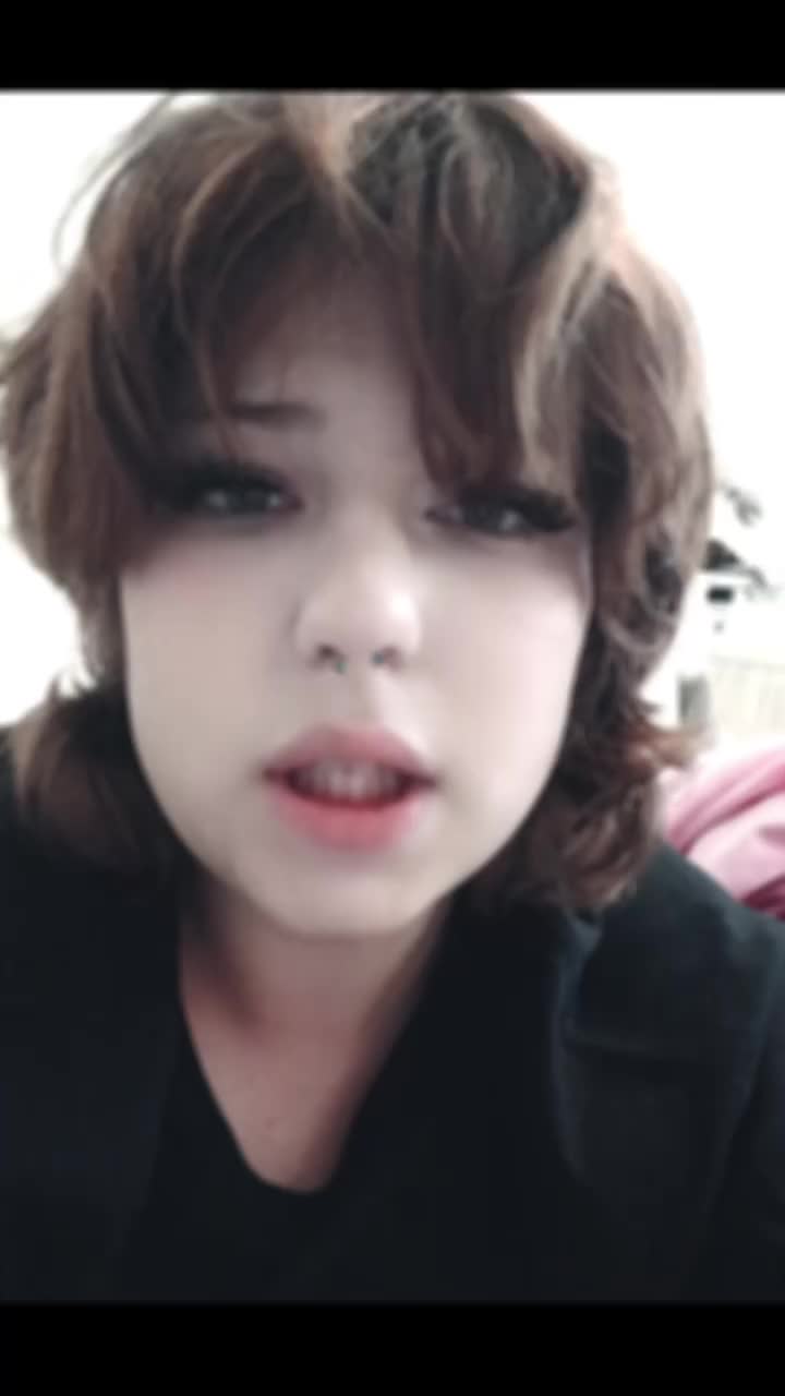 @Mona_On_Marzz