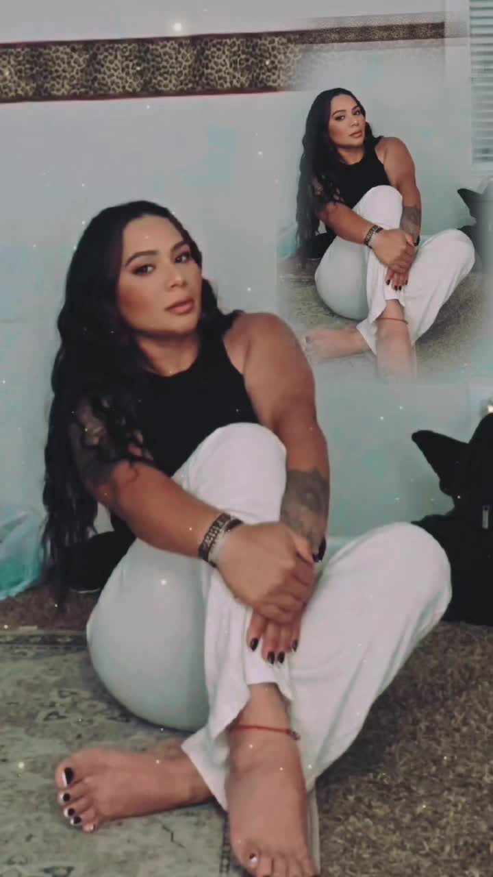 @🌻Sara Aguirre💎🎙💰🦜🩷🍒🔥